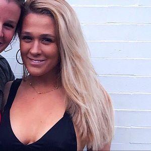 Meet your Posher, Maya